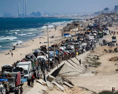 Israeli Forces Announces Temporary Escape Route for Northern Gaza Inhabitants